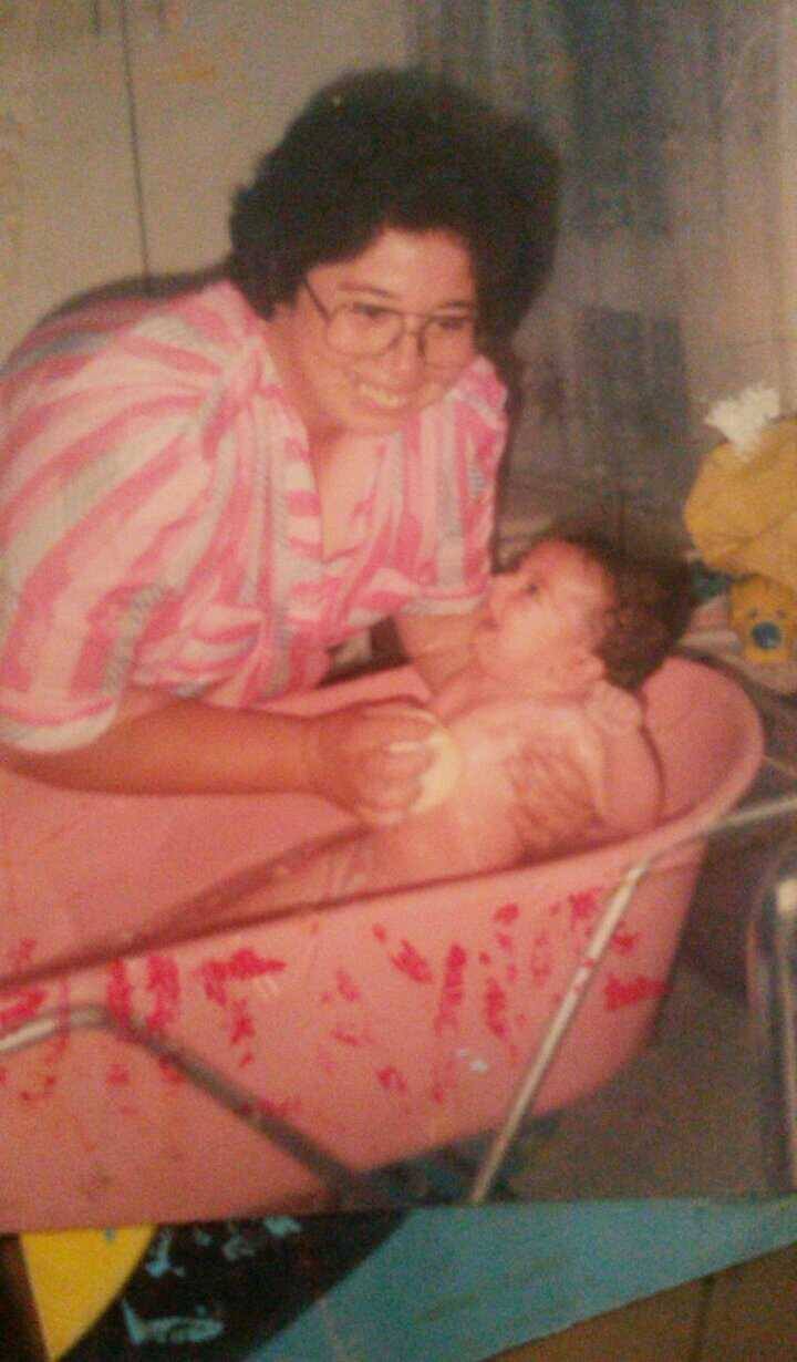 Stella mikri kai theia Anna